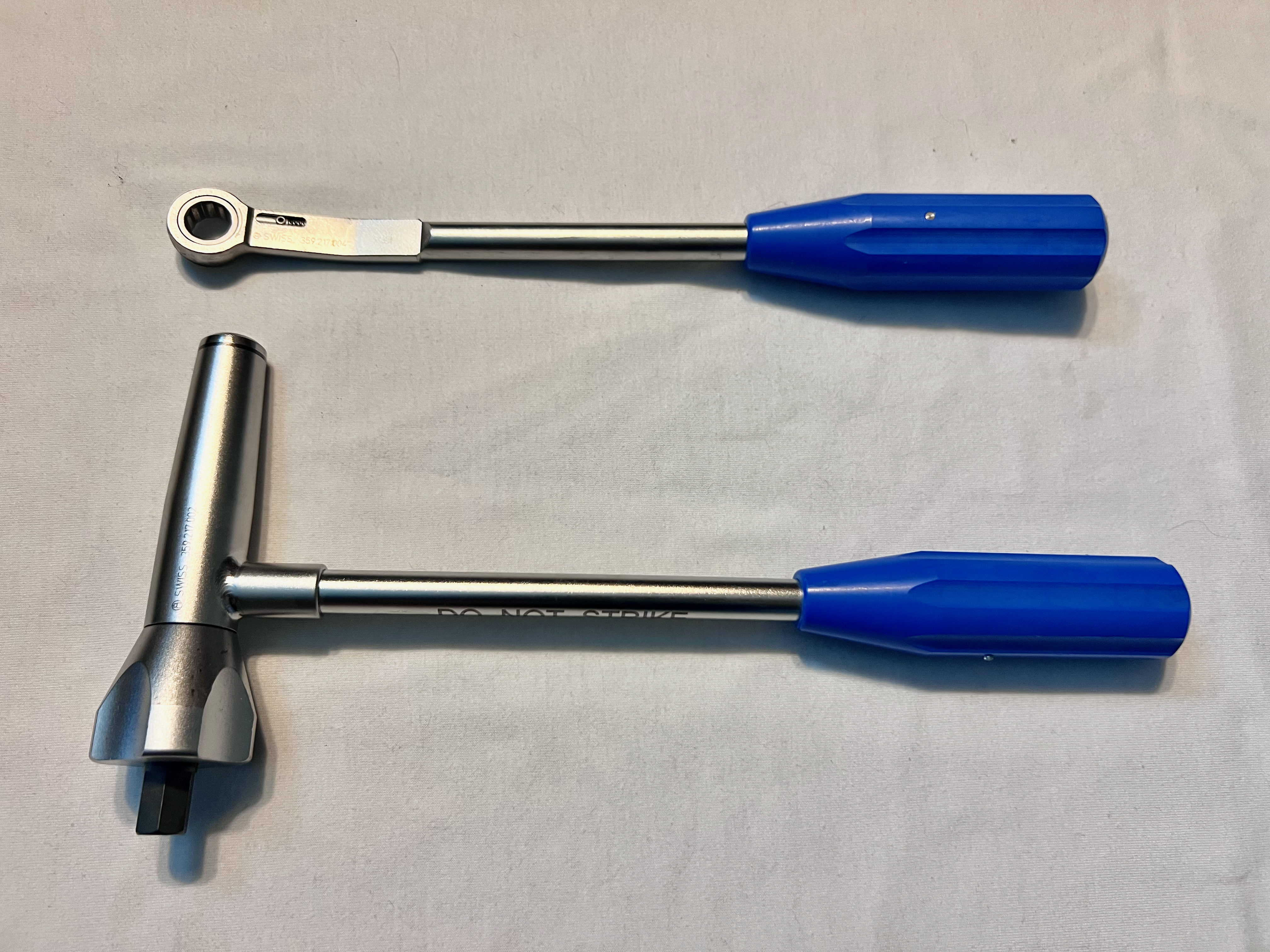 359.217 & 359.217.004 Orthopedic Nail Cutter Set For TI Elastic Nails US1786