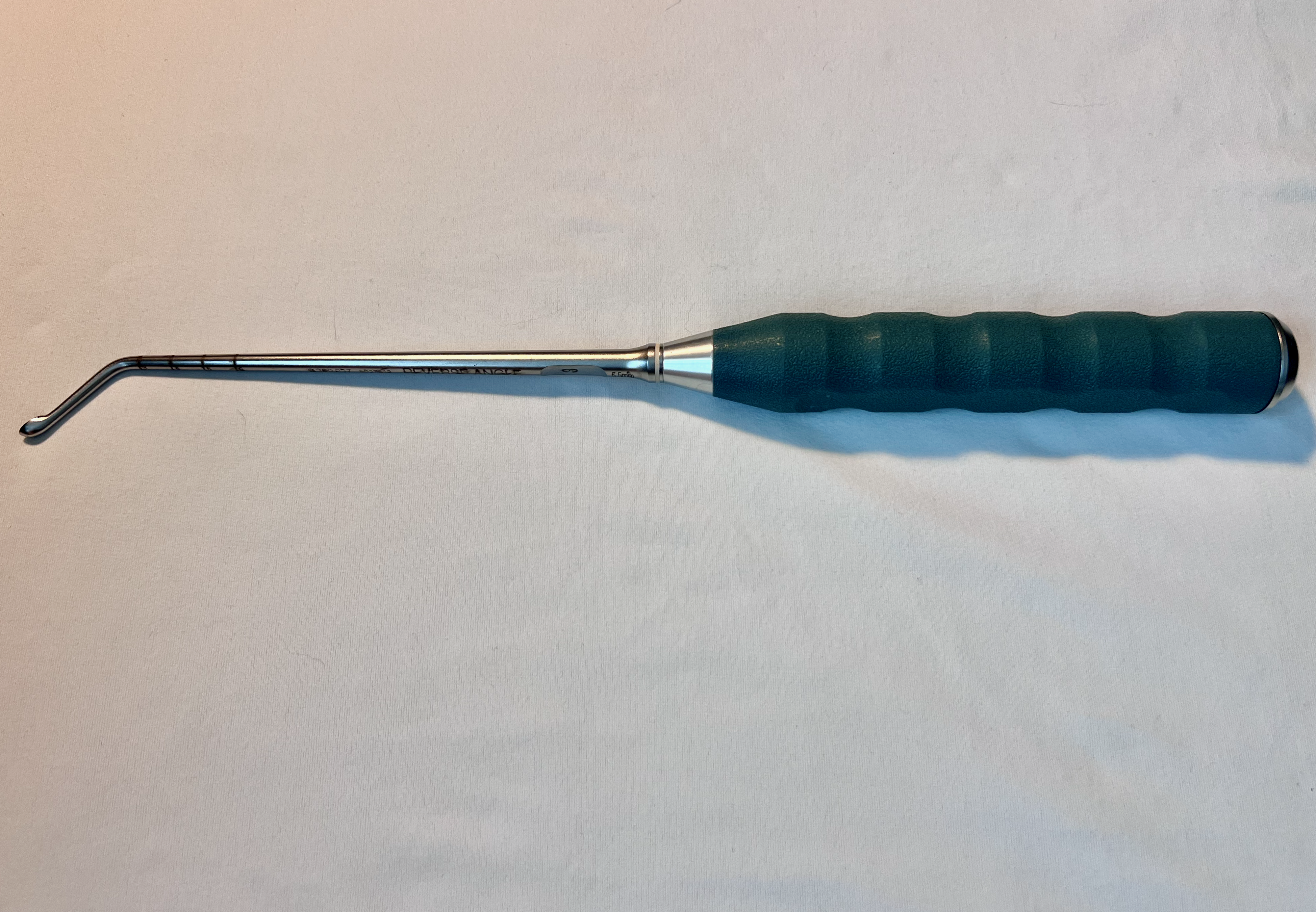 389.837 Curved 5.5mm Reverse Angled Spinal Bone Curette US2034