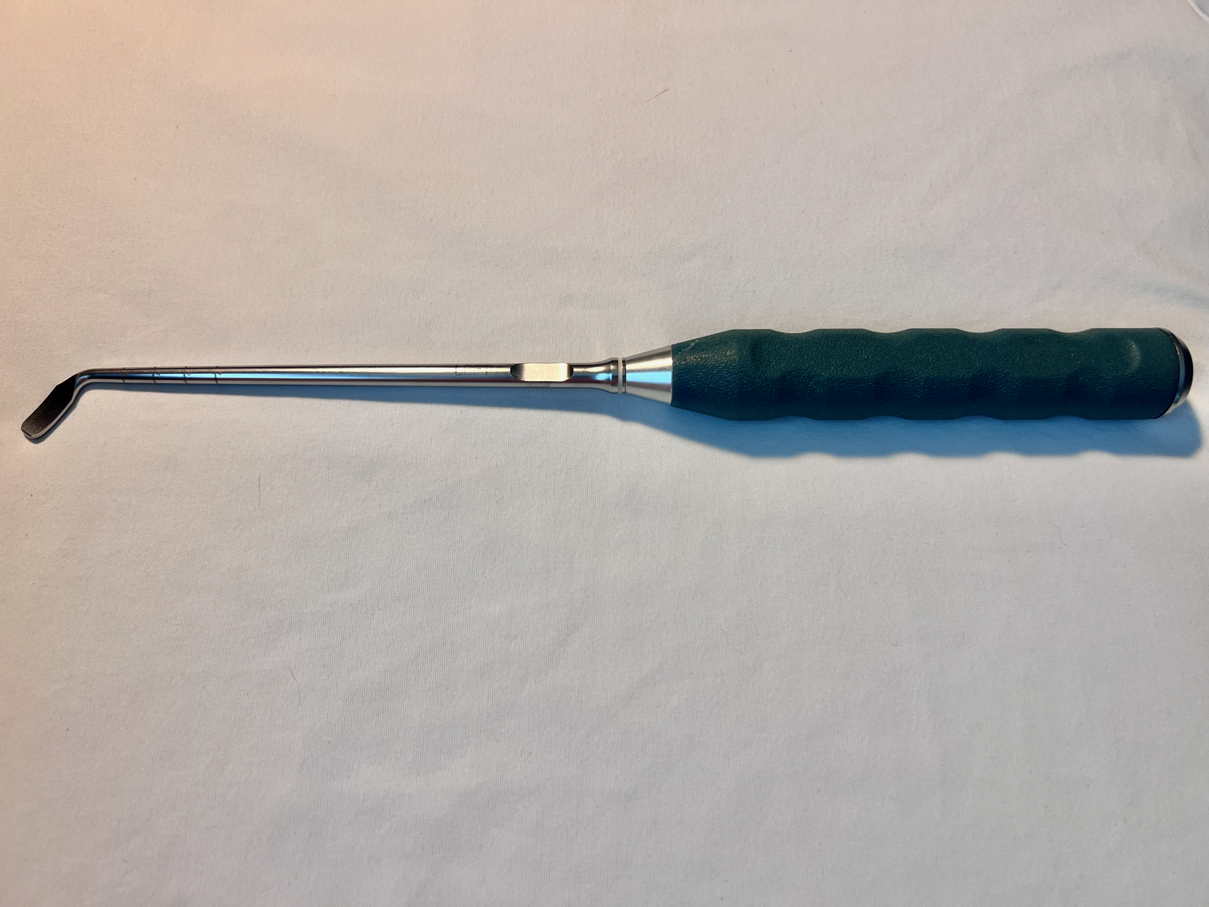 389.835 Small Orthopedic Left Curved Spinal Rasp US2038