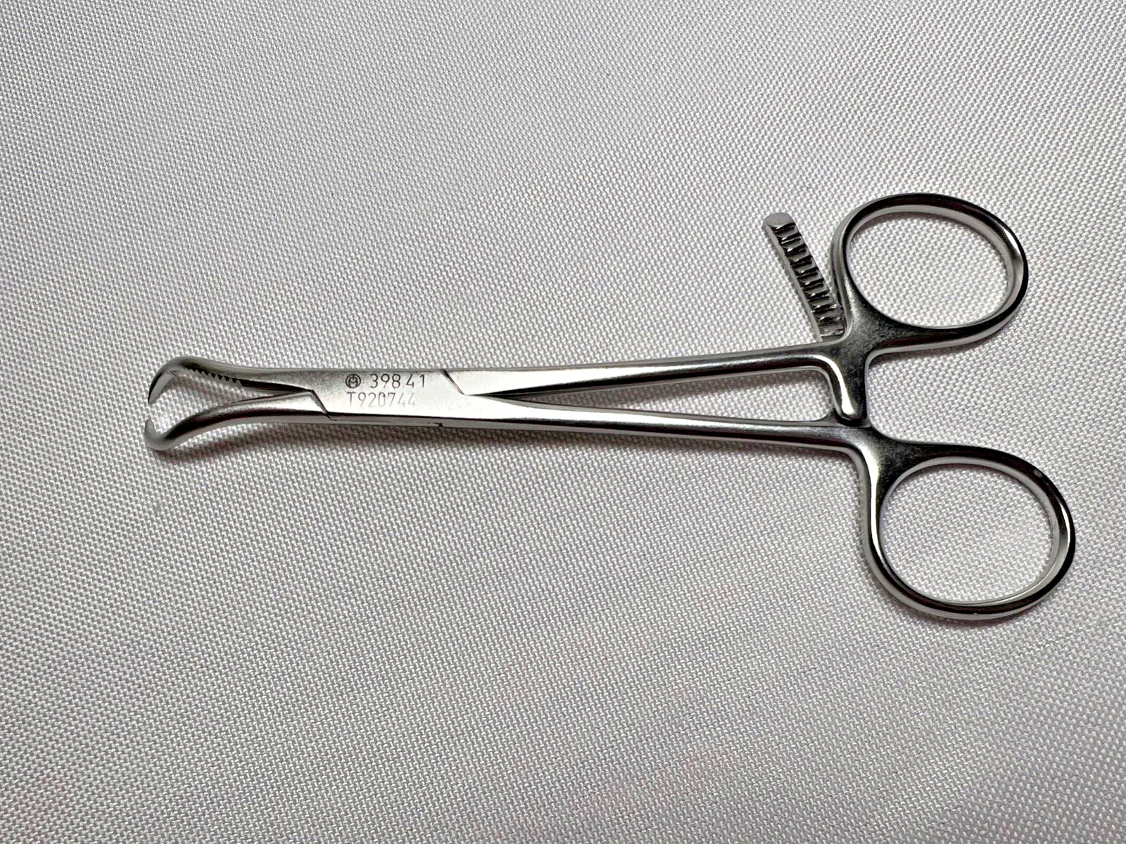 Synthes 398.41 Reduction Forceps w/ Serrated Points US1044