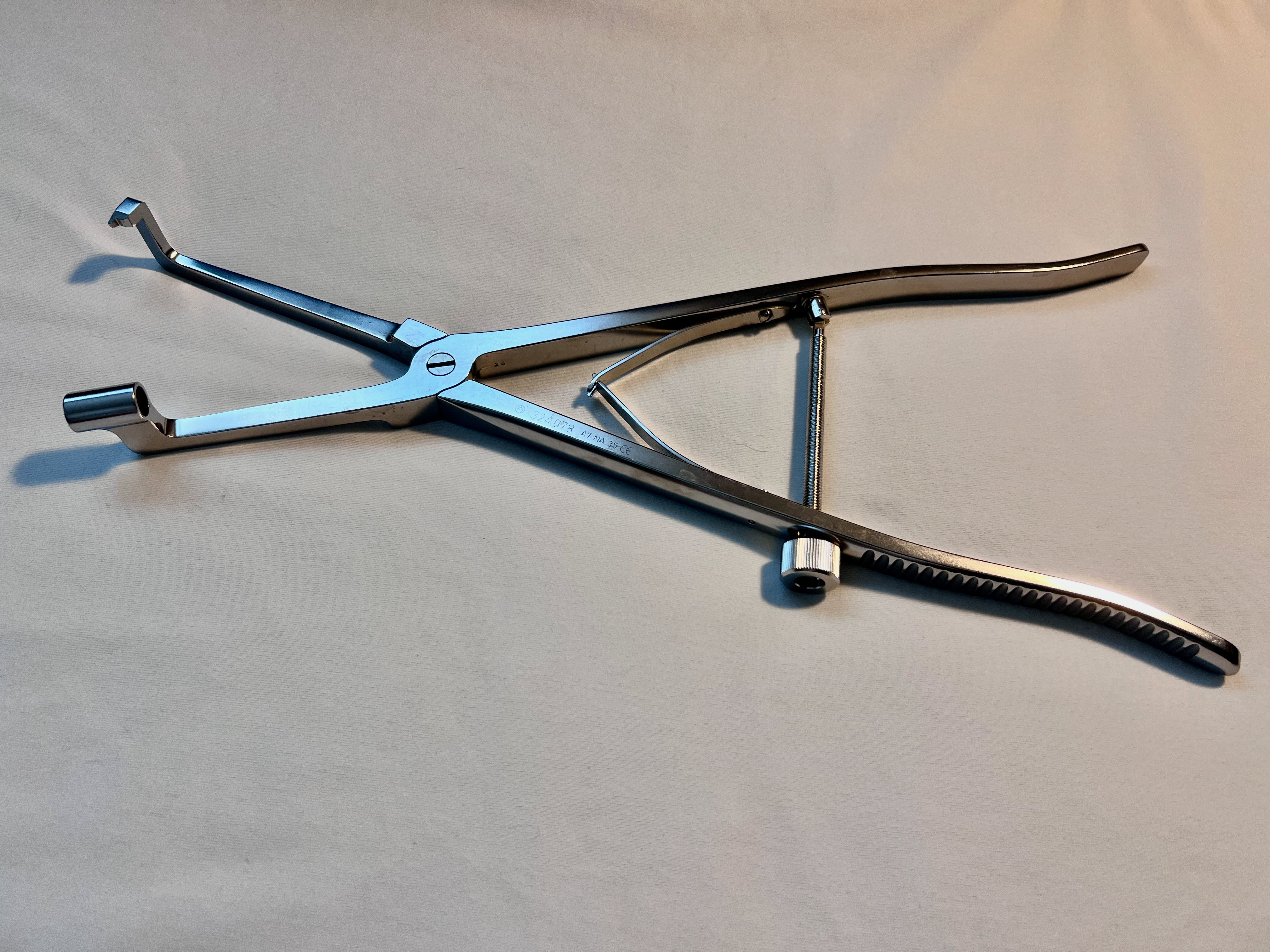 324.078 Orthopedic Compression Forceps US2168
