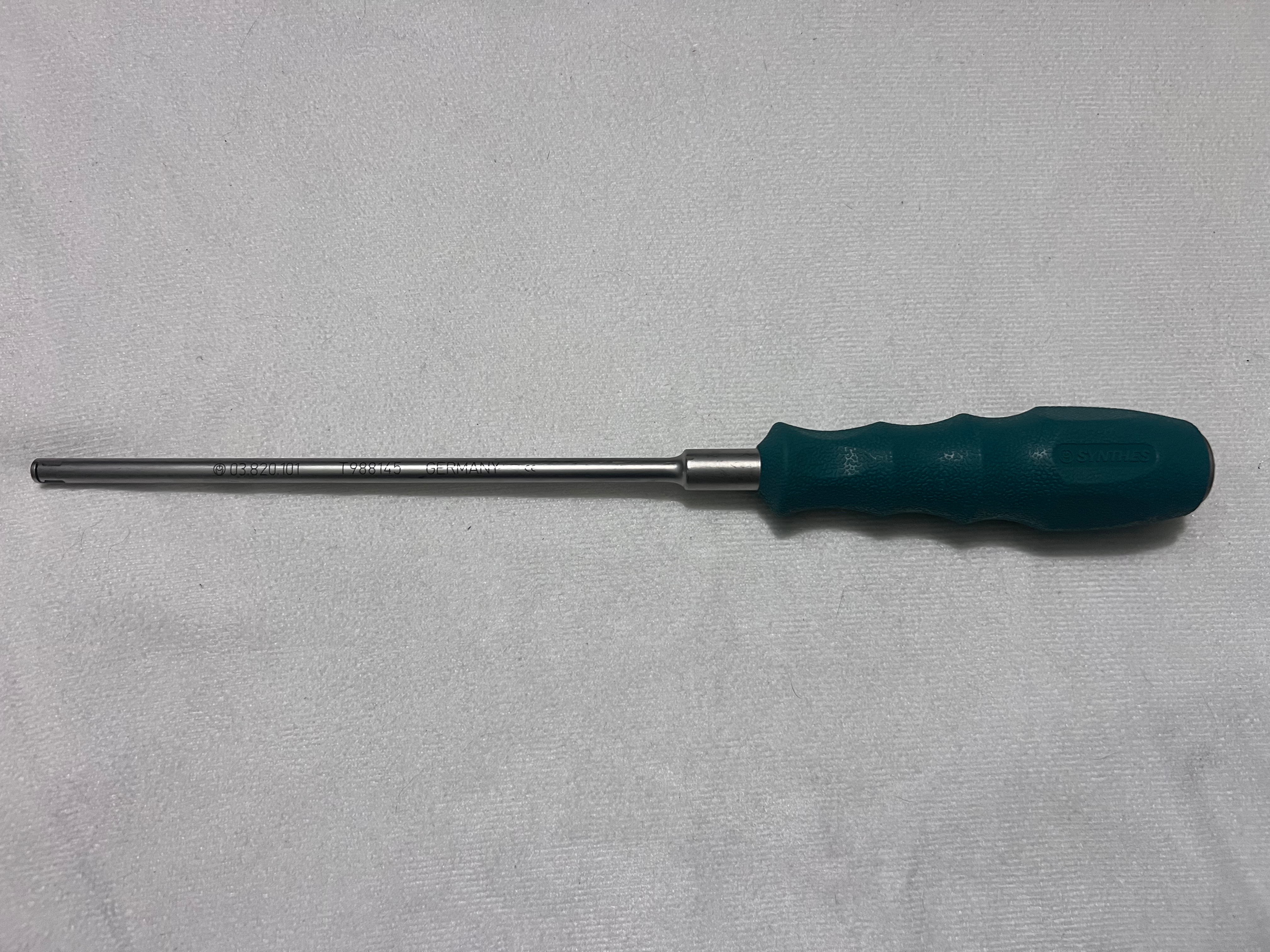 03.820.101 Self-Retaining Screwdriver US1673
