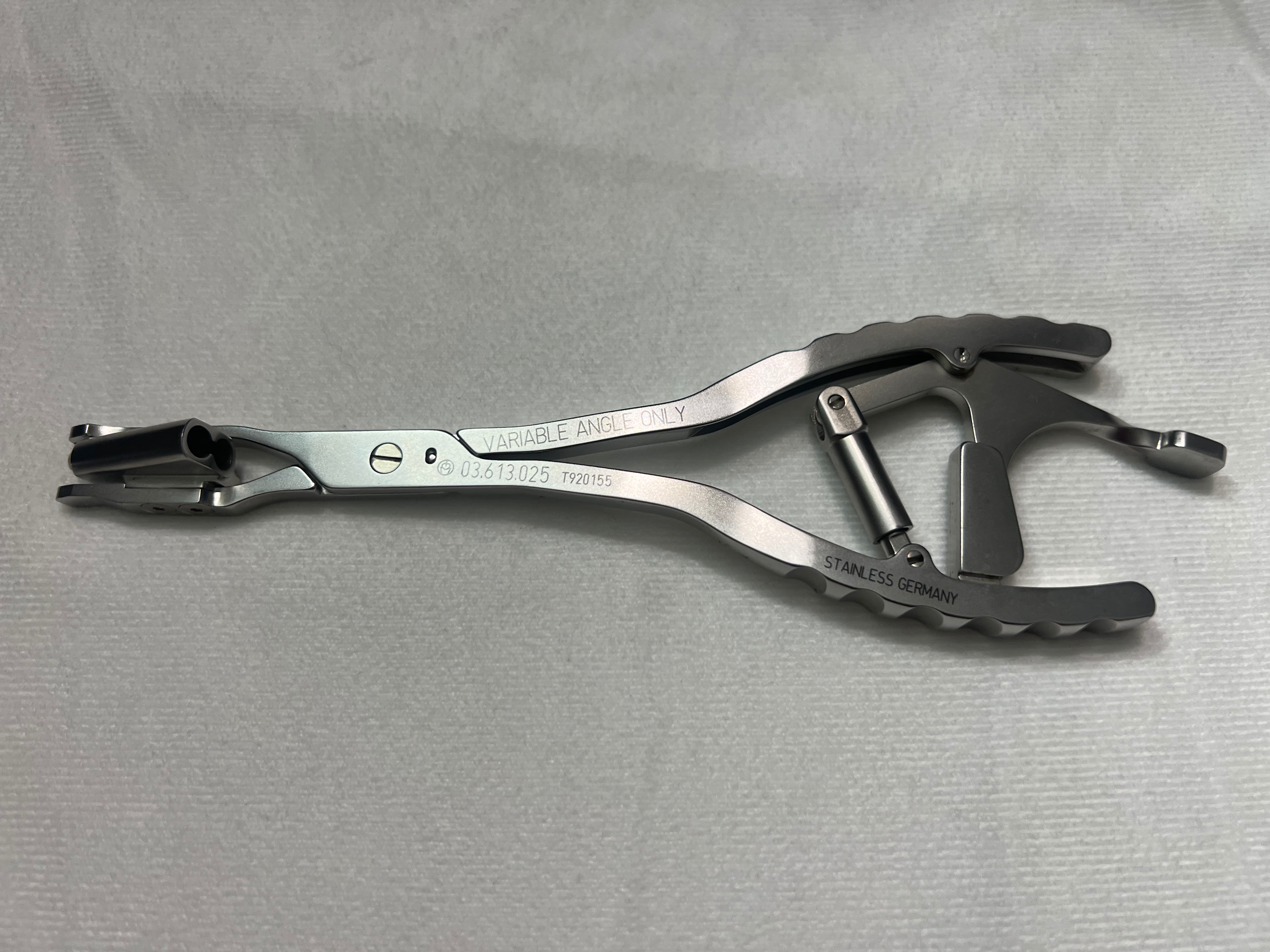 US1553 03.613.025 Variable Angle Double Drill Guide